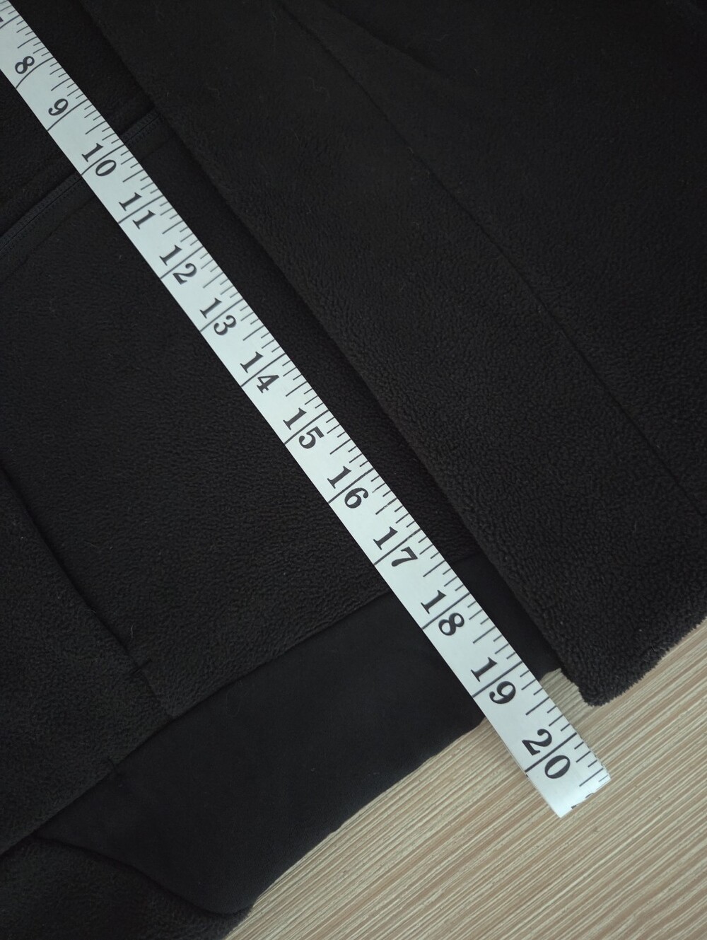 FIGS Black On Shift Fleece Jacket PrimaLoft Full Zip Womens Size Medium - Picture 4 of 7